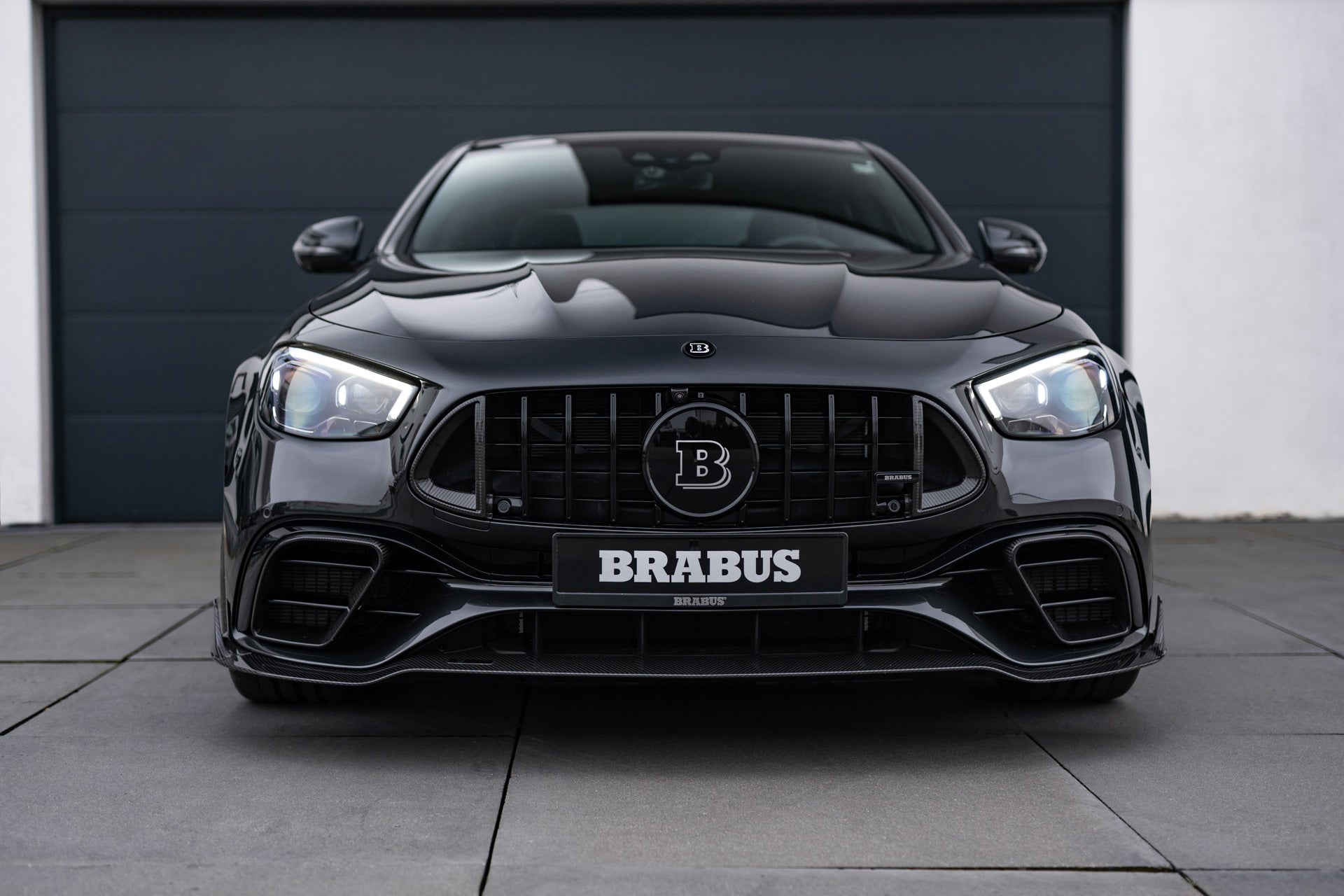 BRABUS 900 - THE WOLF IN SHEEP’S CLOTHING