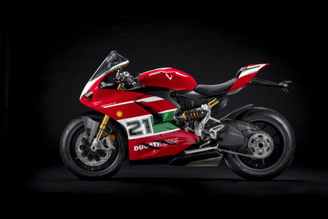 20 YEARS AGO, BAYLISS REIGNED SUPREME WITH DUCATI: NOW, A MOTORBIKE CELEBRATES HIM