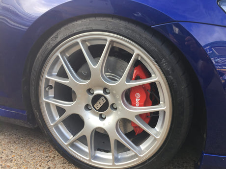 Stock brakes vs Brembo UPGRADE brakes. What’s the real difference? A test drive with the Golf VII R